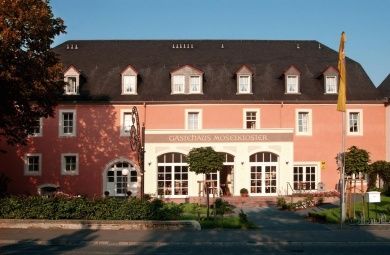 Ferienhaus Moselkloster Ernst Eifel & Weingut Christoph Eifel