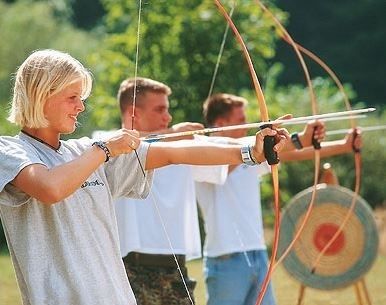 Camping-Freizeitzentrum Sägmühle und Schlafen im Weinfass