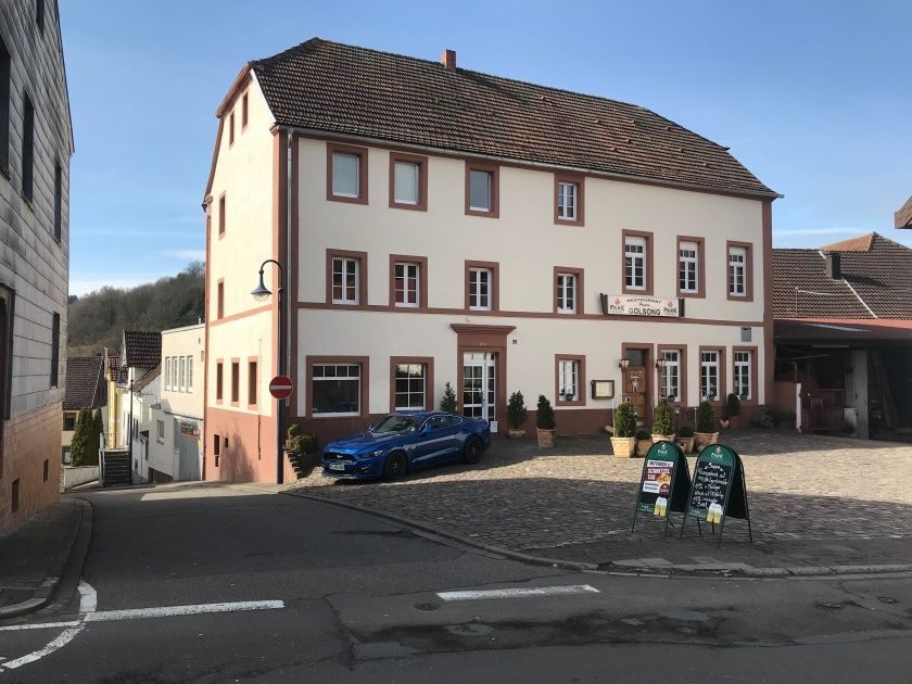 Pension, Ferienwohnungen und Restaurant Golsong