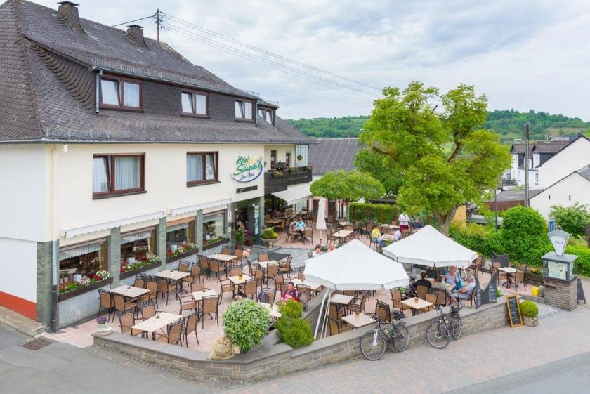 Hotel Schneider am Maar ...seit 1868