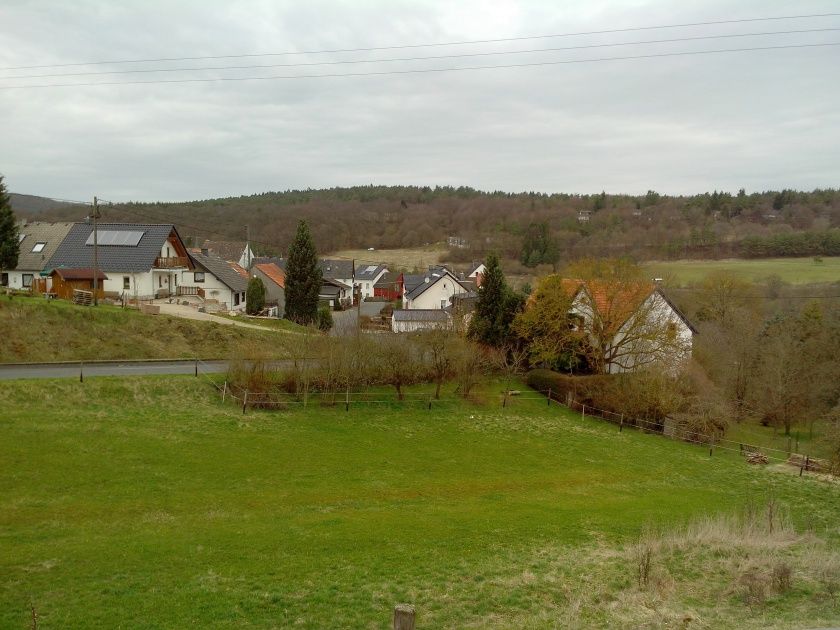 Blick auf Niederehe - Stroheicher Straße