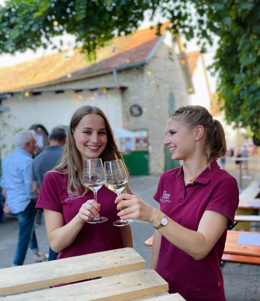 Weingut und Gästehaus Burghof Oswald