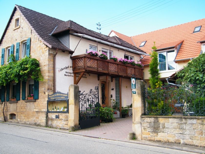 Weingut und Gästehaus Rebenhof am Petersbrunnen