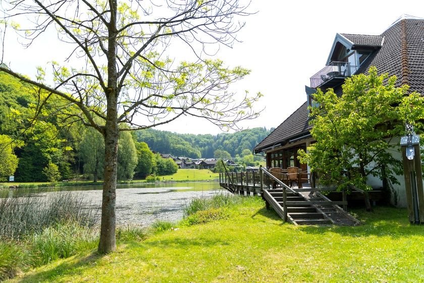 5 Sterne Ferienhaus Susi am idyllischen Waldsee Rieden