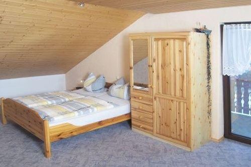 Unsere Gästezimmer sind modern eingerichtet ...