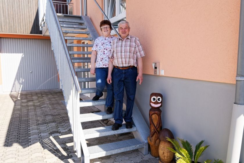 Treppenaufgang zur Ferienwohnung Holzmichel