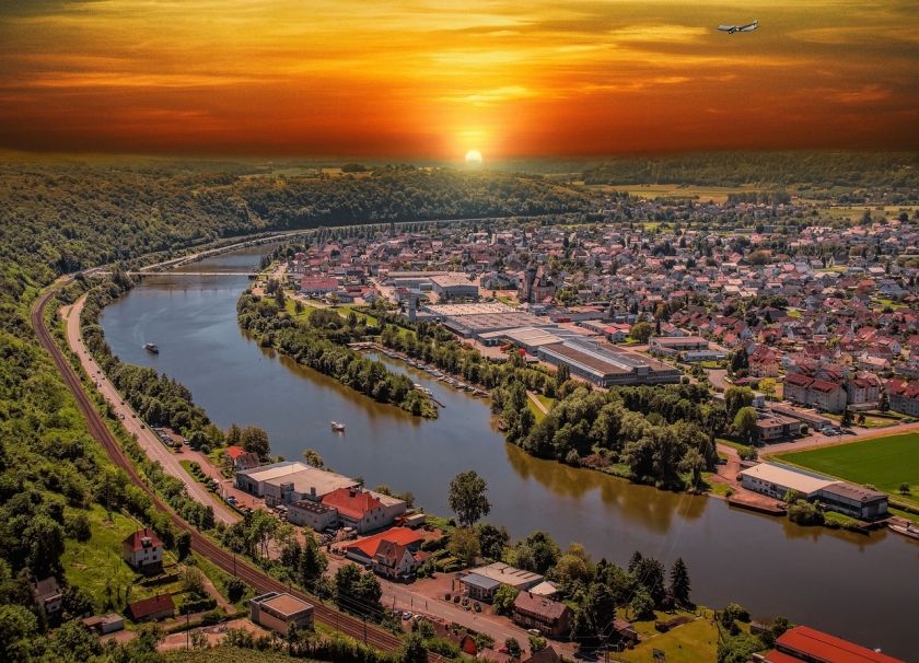 Der Neckar bei Sonnenuntergang